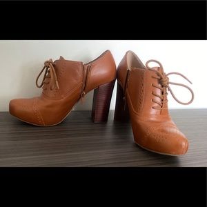 Crown Vintage Heels